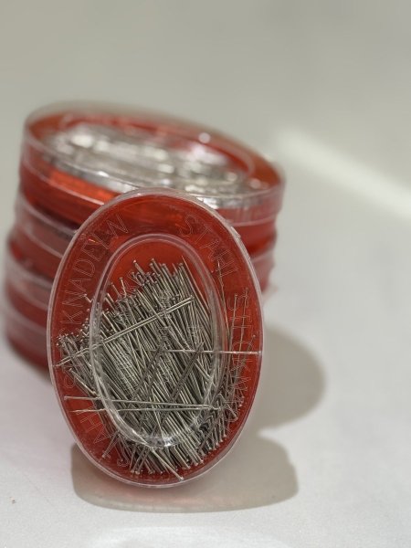 علبة دبابيس 100 دبوس