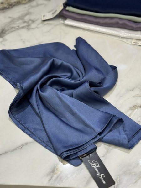 منديل مربع ستان