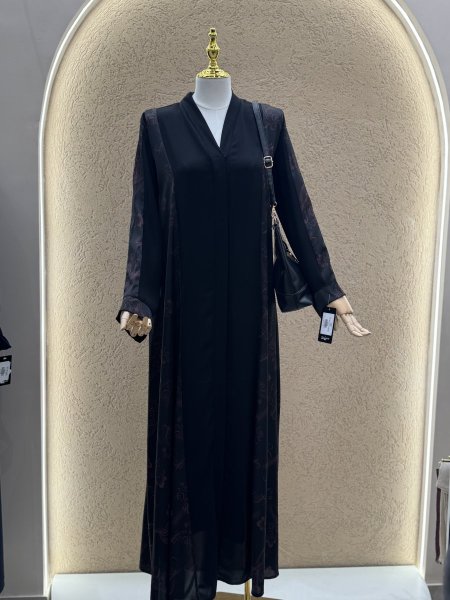 عباية خليجية نقشة ورد