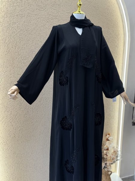 عباية دبي مخمل ورد