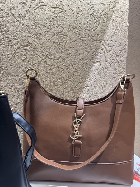 شنتة YSL جلد