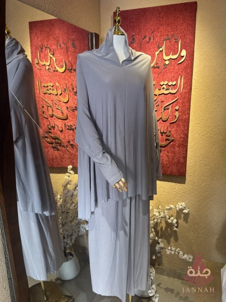 رمادي فاتح